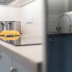 Casa vacanze Relaxing With Large Terrace By Letmestay *