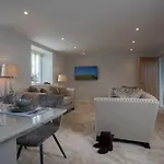 Casa vacanze Relaxing With Large Terrace By Letmestay *