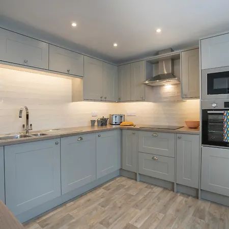 Relaxing With Large Terrace By Letmestay Ambleside