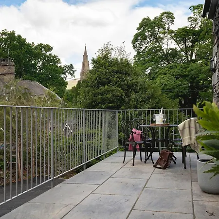 Relaxing With Large Terrace By Letmestay * Ambleside