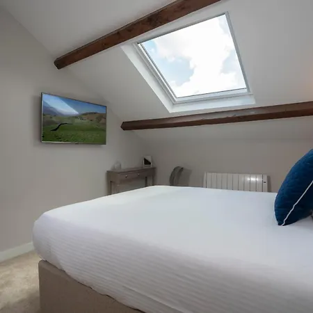 Relaxing With Large Terrace By Letmestay בית נופש *