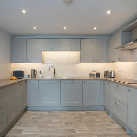 Relaxing With Large Terrace By Letmestay בית נופש *