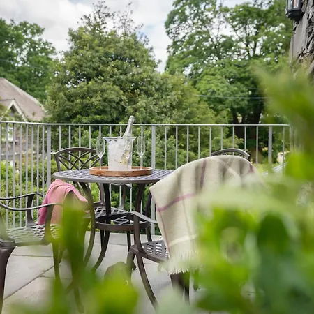 Relaxing With Large Terrace By Letmestay Сasa de vacaciones Ambleside