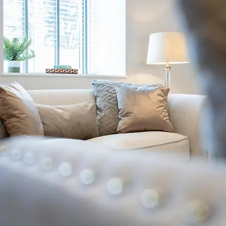 Relaxing With Large Terrace By Letmestay אמבלסייד